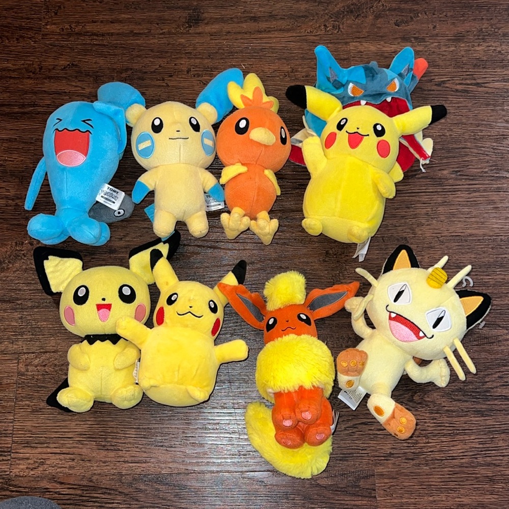 Pokémon Stuffed Animal Lot